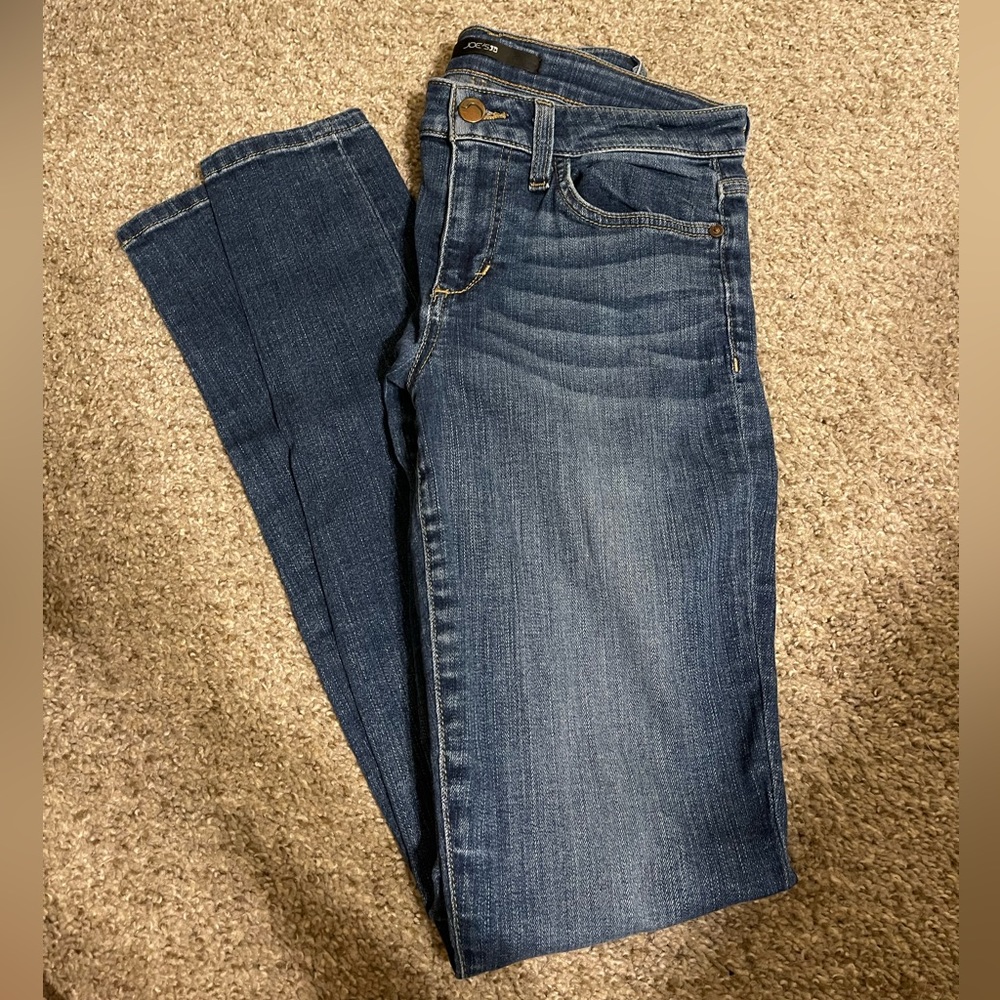 Joe’s Jeans; Women’s size: 26; Condition: Lightly worn